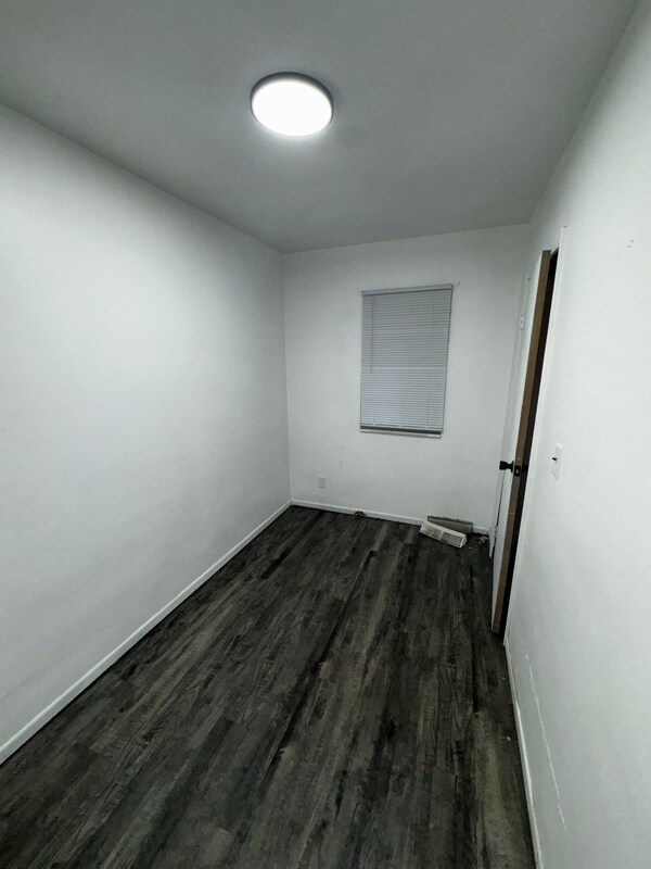 Building Photo - 2219 Woodford St