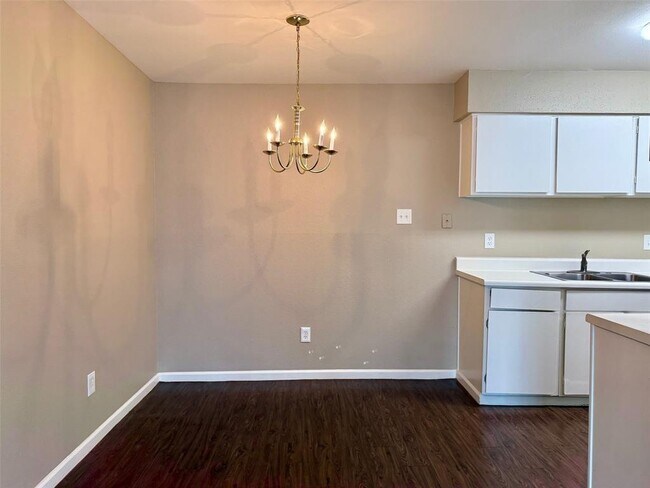 Foto del edificio - 2200 Cypress Landing Rd