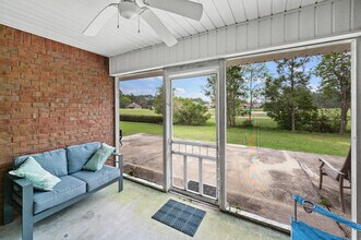 Building Photo - 1460 W Fairway Dr