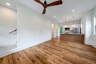Building Photo - 637 E Seaboard St