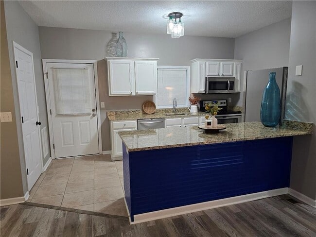 Foto del edificio - 31 Corinth Rd