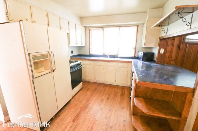 Foto del edificio - 3 br, 1 bath House - 1106 Woodland St.