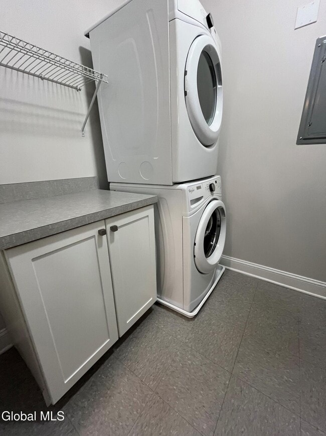 Building Photo - 130 Excelsior Ave