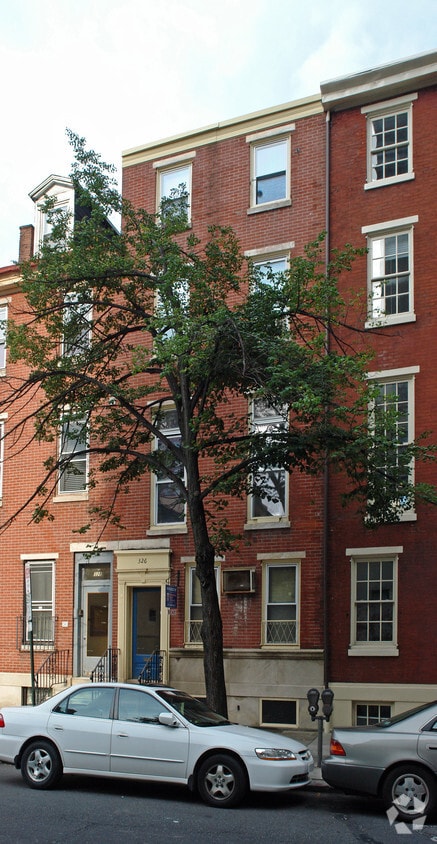 Building Photo - 326 S 16th St