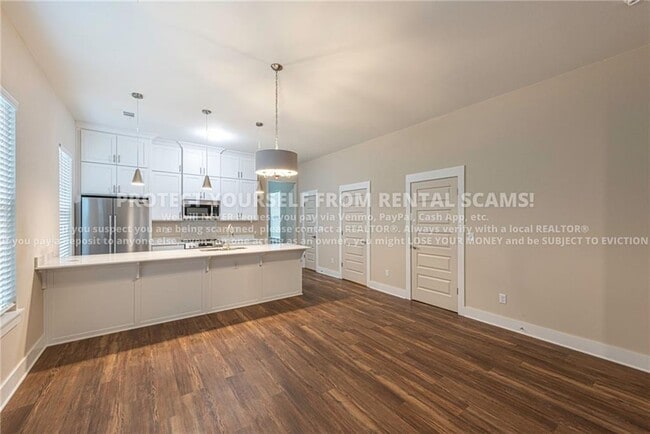 Building Photo - 101 S Hill Ave