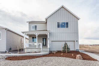 Building Photo - Beautiful Model Home in New Johnstown Neighborhood!