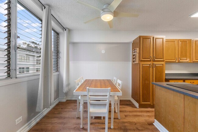 Foto del edificio - Updated 2-Bedroom Condo with Koolau Views in Prime Kaneohe Location