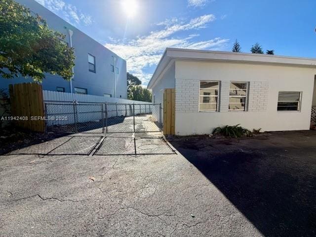 Building Photo - 2340 SW 14th St
