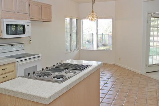 Building Photo - 2795 Cherry Hills Dr