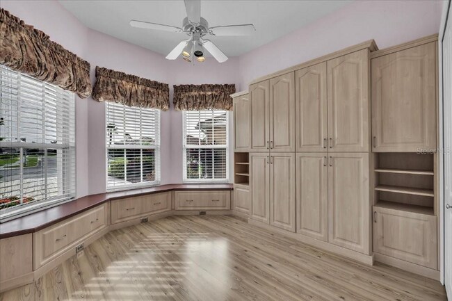 Foto del edificio - 3013 Royal Palm Dr