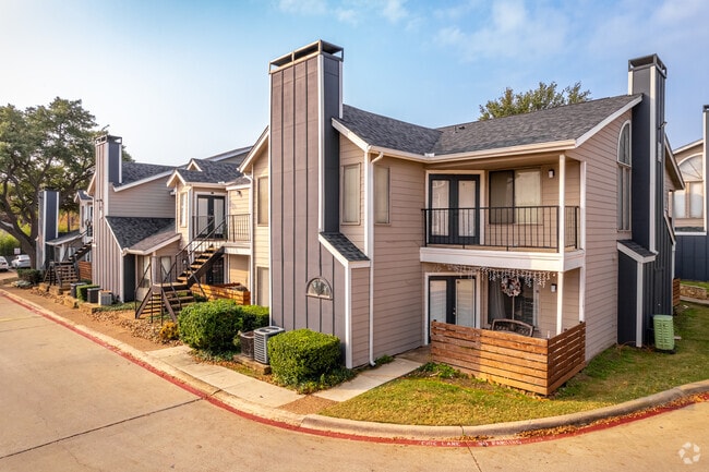 Building Photo - Woodside At Lake Highlands Apartment Homes