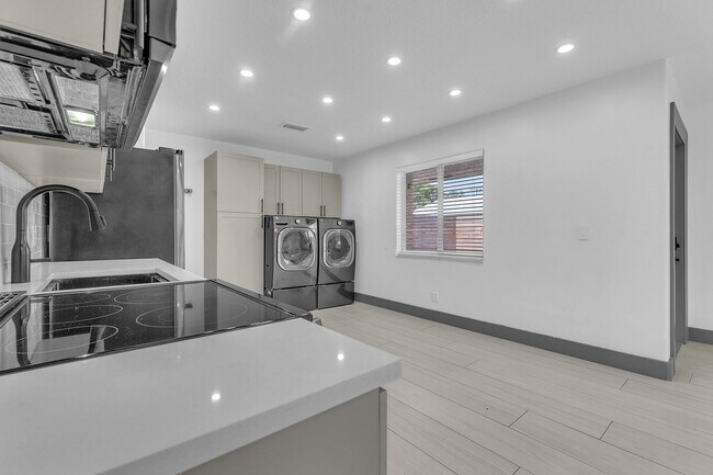 Foto del edificio - 48 SW 13th St