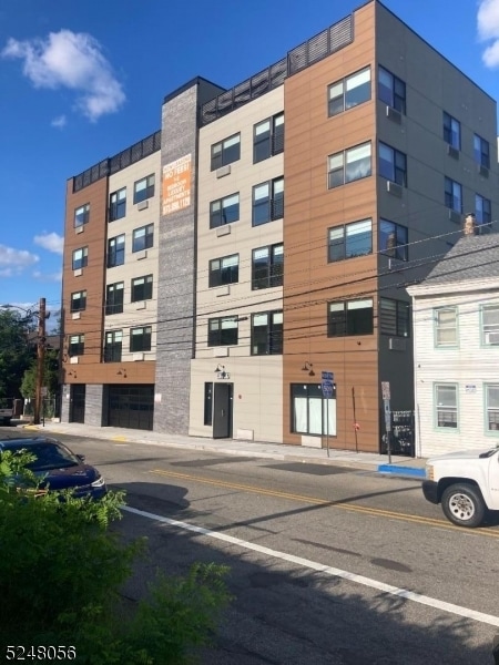 Primary Photo - 361 Marshall St