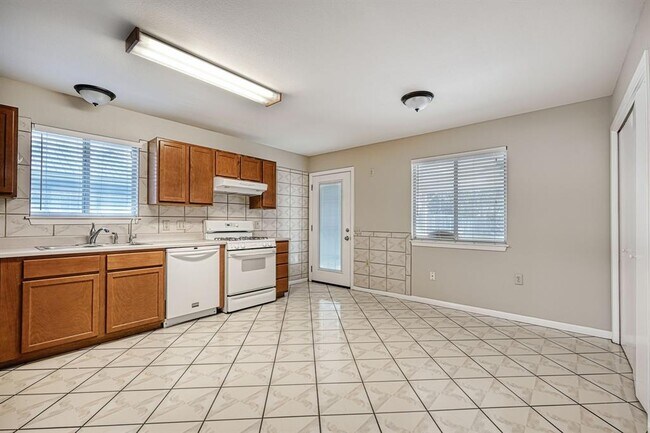 Foto del edificio - 6323 Thurgood Ave