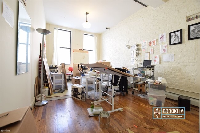 Building Photo - 109 N 3rd St