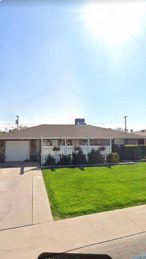 Primary Photo - 1937 W Weldon Ave