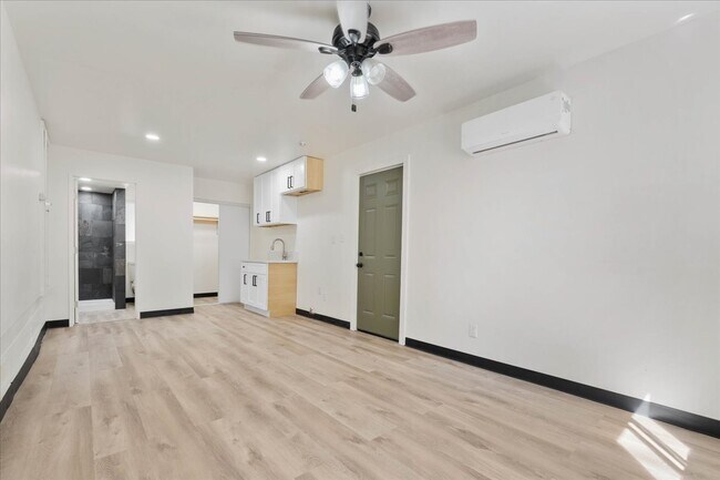 Foto del edificio - 22266 Crest Ln