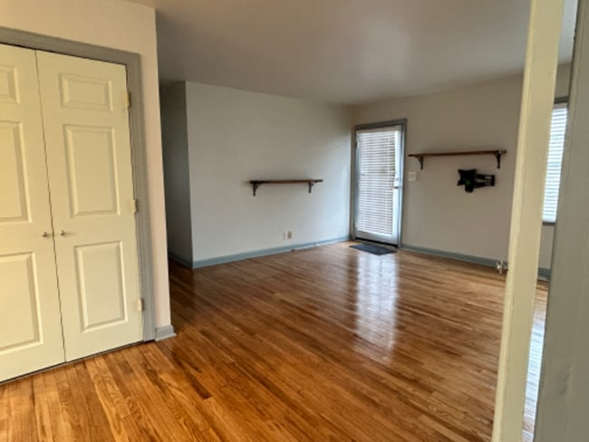 Building Photo - 2104 Dogoon Dr
