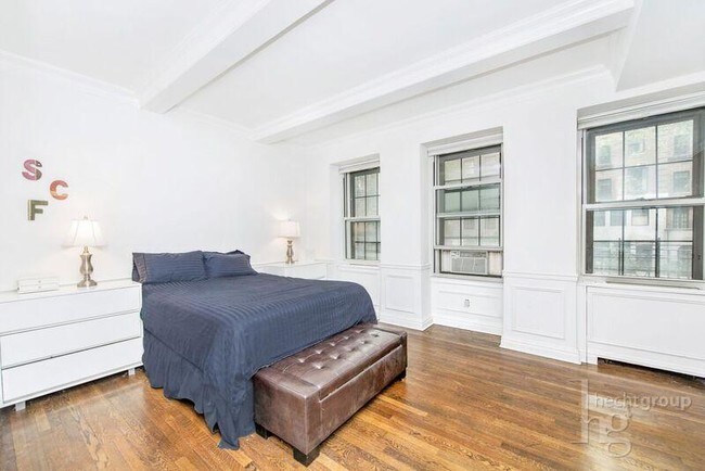 Building Photo - 444 E 57th St