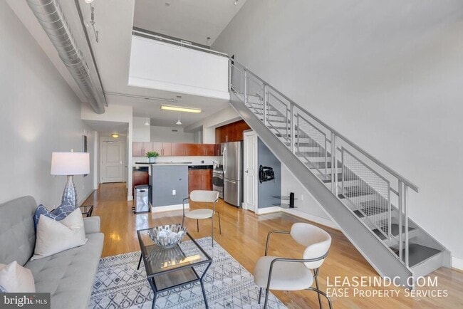 Building Photo - 1390 Kenyon St NW