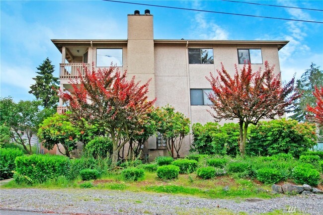Building Photo - 611 SW 154th St