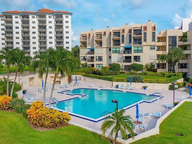 Foto del edificio - 364 Golfview Rd