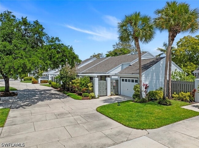 Building Photo - 879 Meadowland Dr