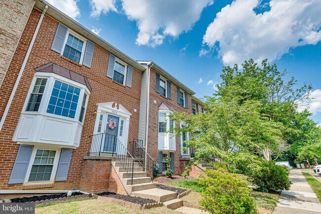 Building Photo - 8508 Blue Bird Woods Ct
