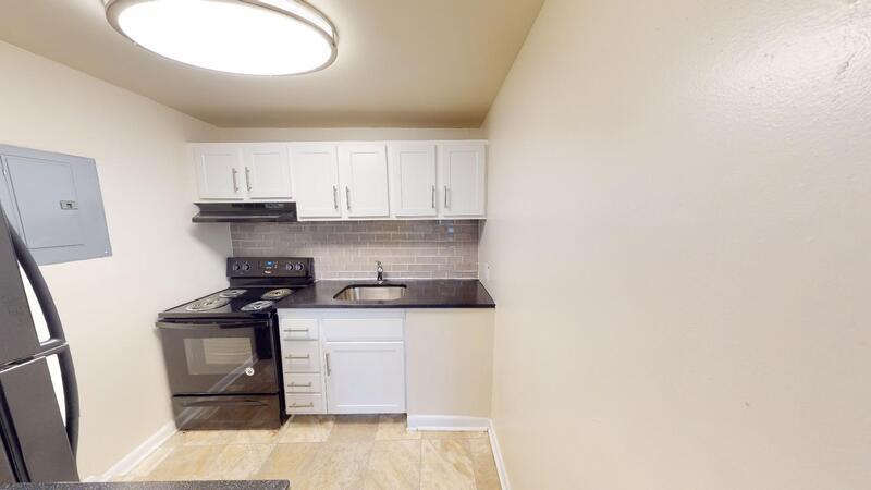 Primary Photo - 6008 Amberwood Rd