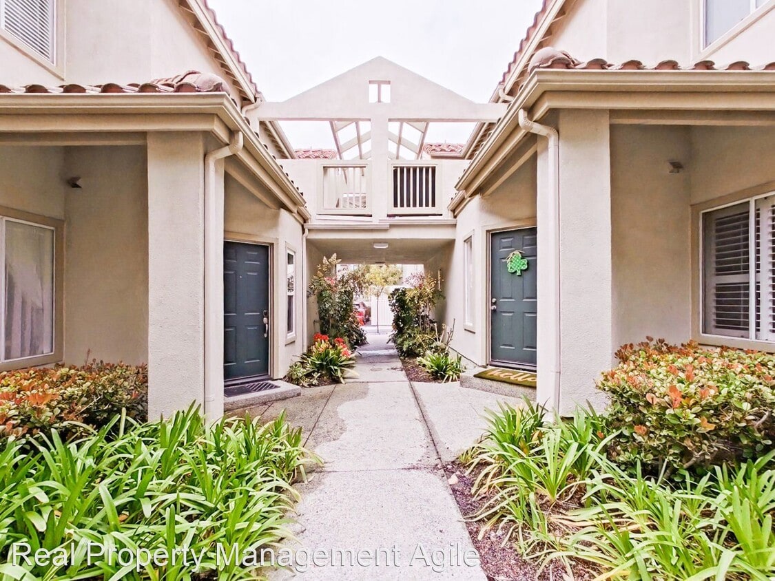 Primary Photo - 2 br, 2 bath House - 10 Daytona Drive