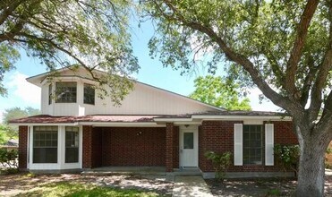 Building Photo - 4502 Silver Hollow Dr