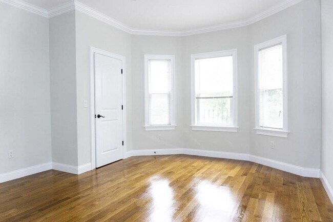 Foto del edificio - 5 Woodside Ave