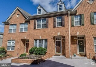 Building Photo - 6028 Madison Overlook Ct