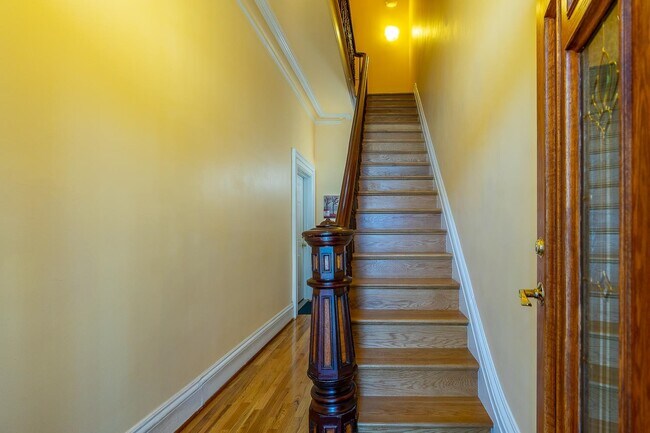 Foto del edificio - 3306 Hudson Ave
