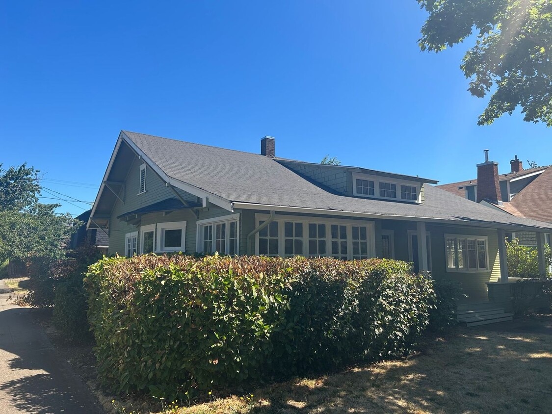Photo - 789 W. 11th Ave.