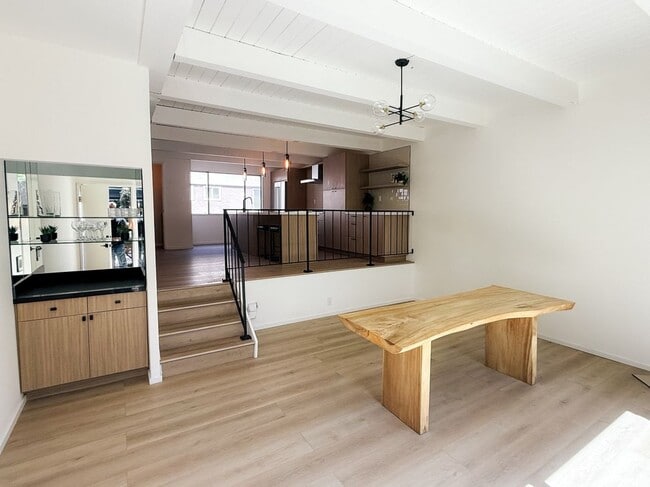 Building Photo - 6639 Green Valley Cir