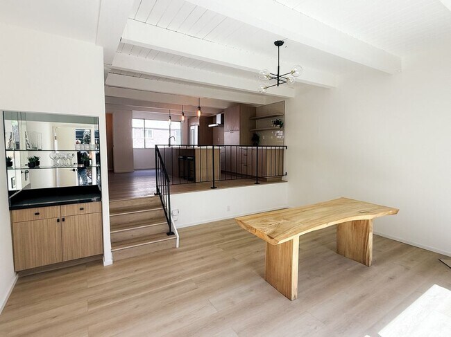 Foto del edificio - 6639 Green Valley Cir