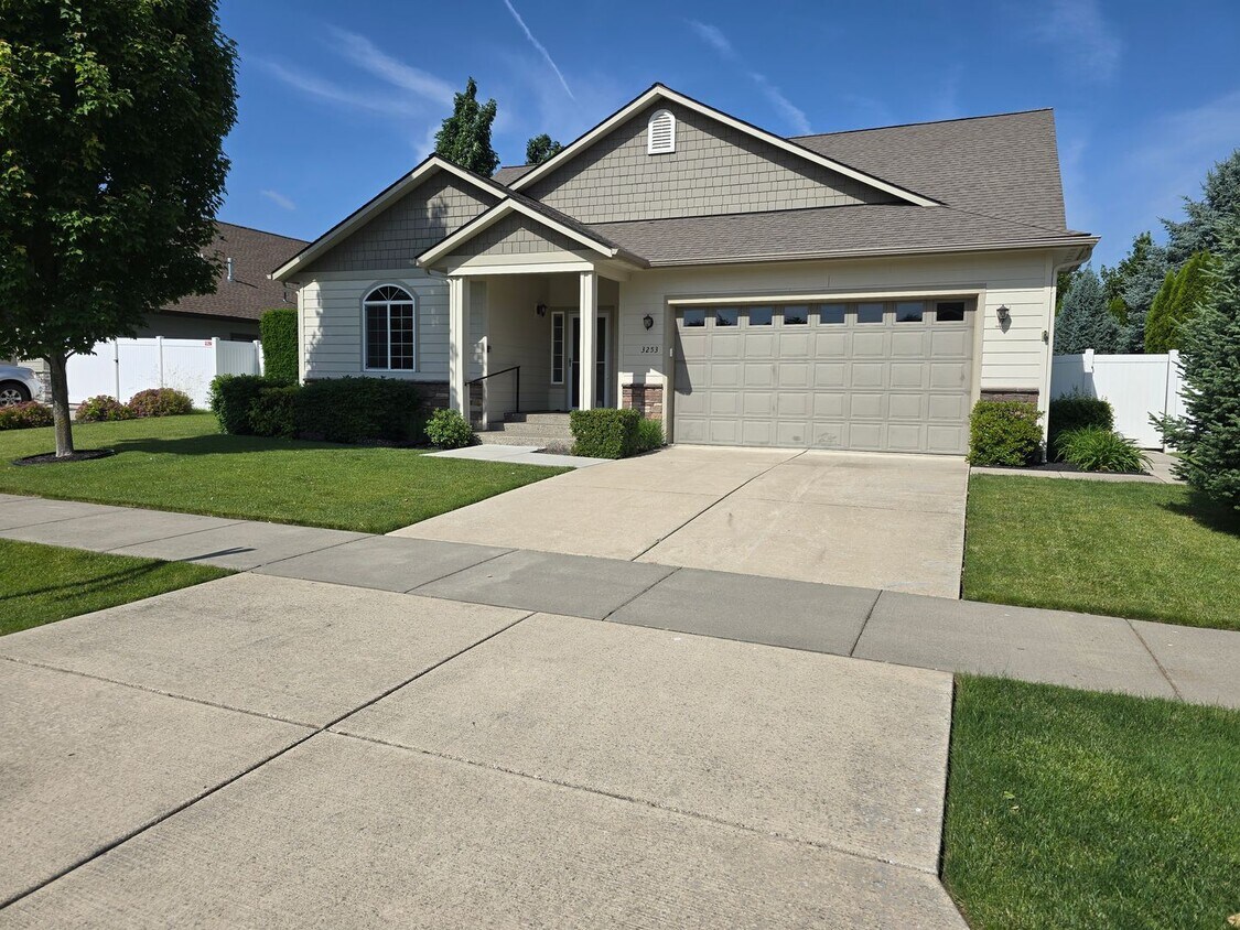 Foto principal - Gorgeous Hayden Home For Rent!