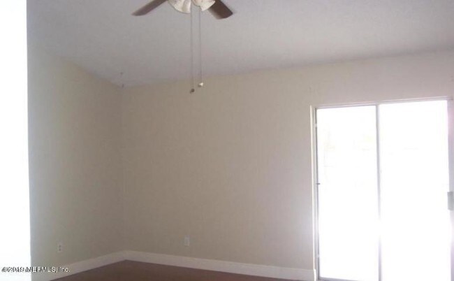 Building Photo - 10679 Pine Acres Rd