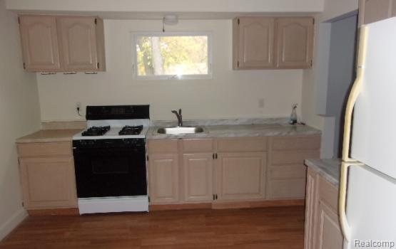 Building Photo - 665 Pontiac Dr