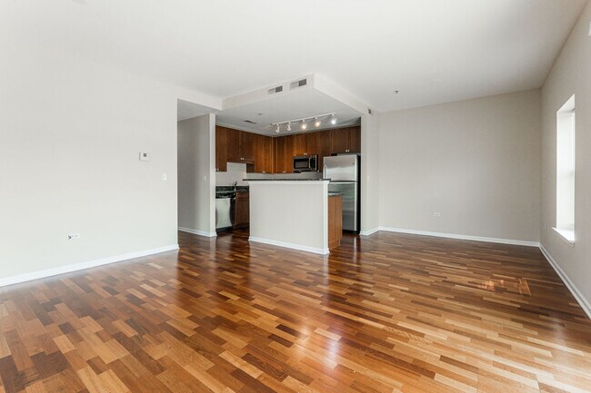 Building Photo - 1650 Riverwoods Dr