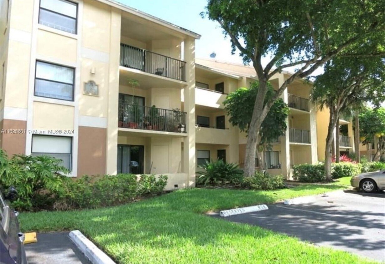 Primary Photo - 9999 Summerbreeze Dr
