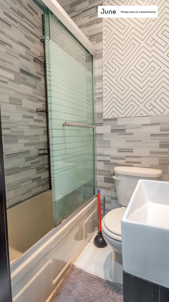 Foto del edificio - Room in Shared 4 bed/1.5 bath home in Upper West Side