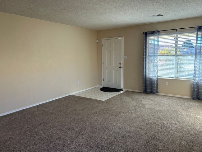 Building Photo - Move-In Special! $100 Off Per Month | 5 be...