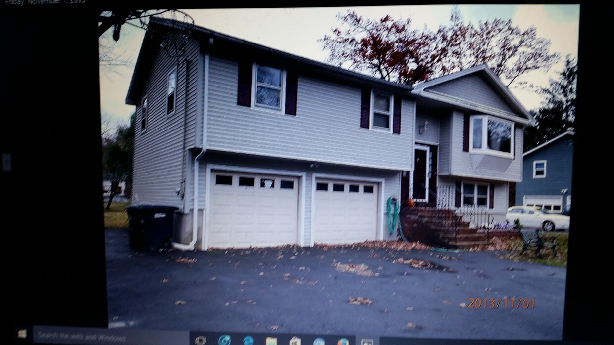 Primary Photo - 27 Townsend Ave