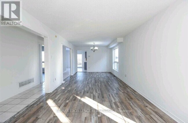 Building Photo - 24 Hayloft Ct