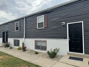 Building Photo - 421 Joseph Dr