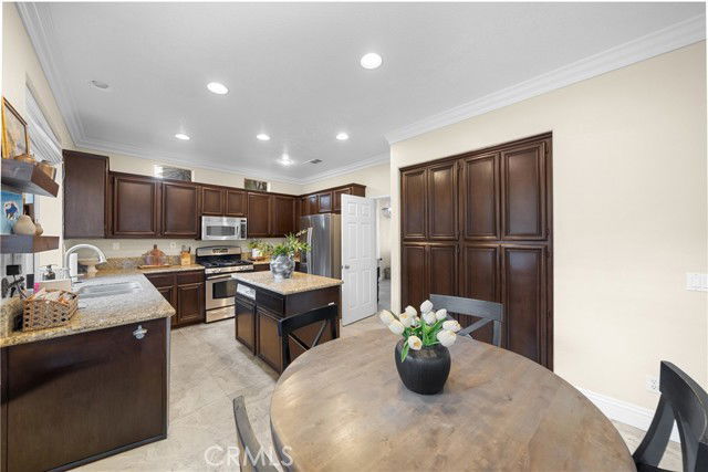 Building Photo - 24 Golden Rain