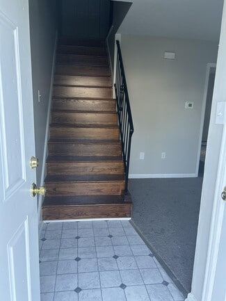 Building Photo - 1110 Allen Dr