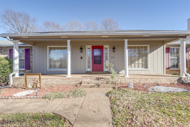 Foto del edificio - 5716 Hearthstone Ln